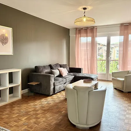 M57*marquer* T3 Proche Frontiere Apartment